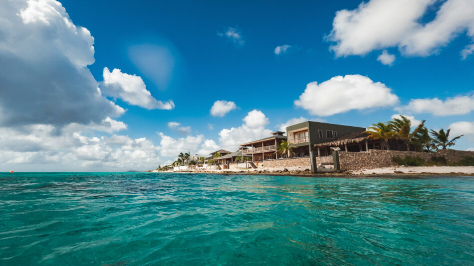 What does Kralendijk mean?